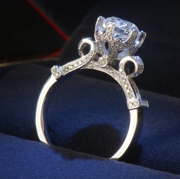 SOLD. Silver large round diamond solitaire ring - Picture 7 of 10